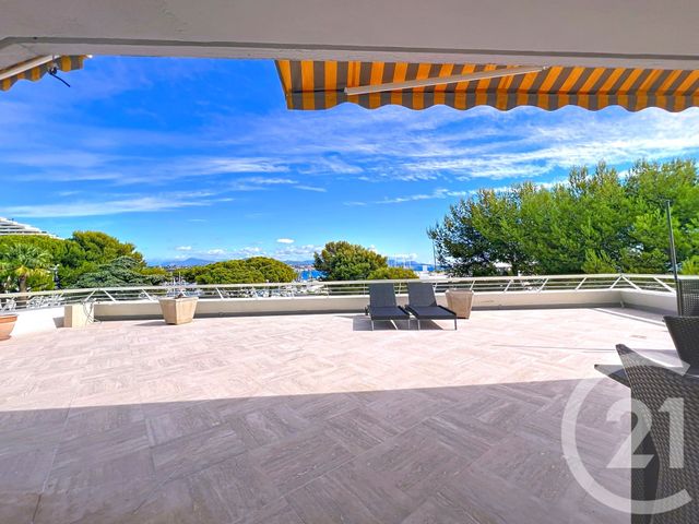 Appartement T4 à vendre - 4 pièces - 131.0 m2 - VILLENEUVE LOUBET - 06 - PROVENCE-ALPES-COTE-D-AZUR - Century 21 Marina Baie Des Anges
