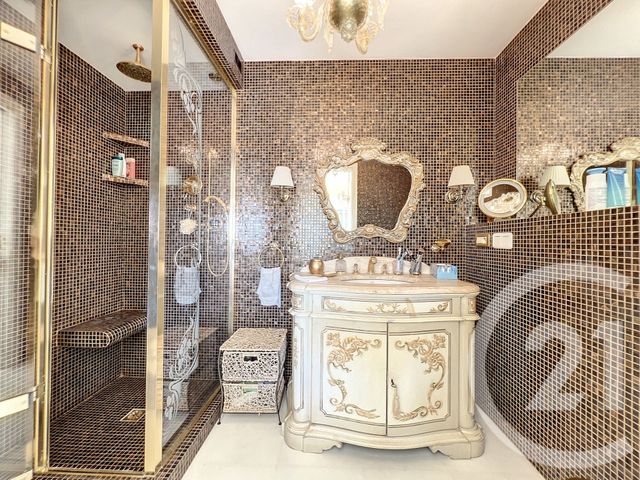 Appartement T4 à vendre - 4 pièces - 131.0 m2 - VILLENEUVE LOUBET - 06 - PROVENCE-ALPES-COTE-D-AZUR - Century 21 Marina Baie Des Anges