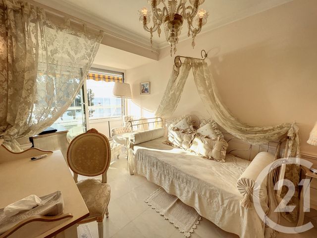 Appartement T4 à vendre - 4 pièces - 131.0 m2 - VILLENEUVE LOUBET - 06 - PROVENCE-ALPES-COTE-D-AZUR - Century 21 Marina Baie Des Anges