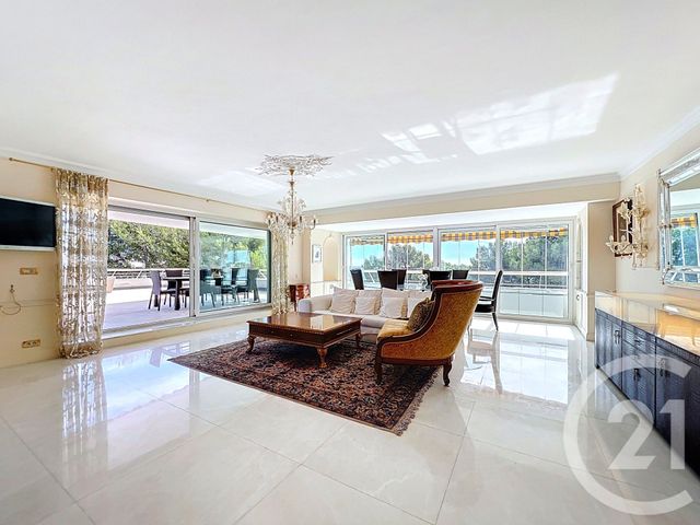 Appartement T4 à vendre - 4 pièces - 131.0 m2 - VILLENEUVE LOUBET - 06 - PROVENCE-ALPES-COTE-D-AZUR - Century 21 Marina Baie Des Anges