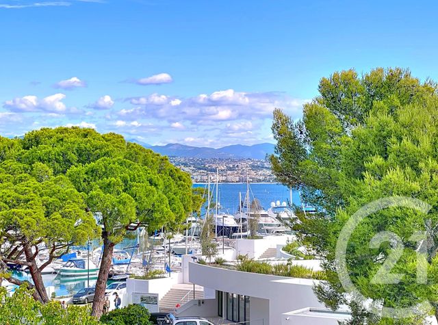 Appartement T4 à vendre - 4 pièces - 131.0 m2 - VILLENEUVE LOUBET - 06 - PROVENCE-ALPES-COTE-D-AZUR - Century 21 Marina Baie Des Anges