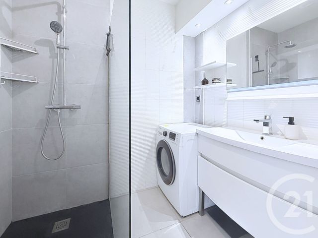 Appartement T2 à vendre - 2 pièces - 48.0 m2 - VILLENEUVE LOUBET - 06 - PROVENCE-ALPES-COTE-D-AZUR - Century 21 Marina Baie Des Anges
