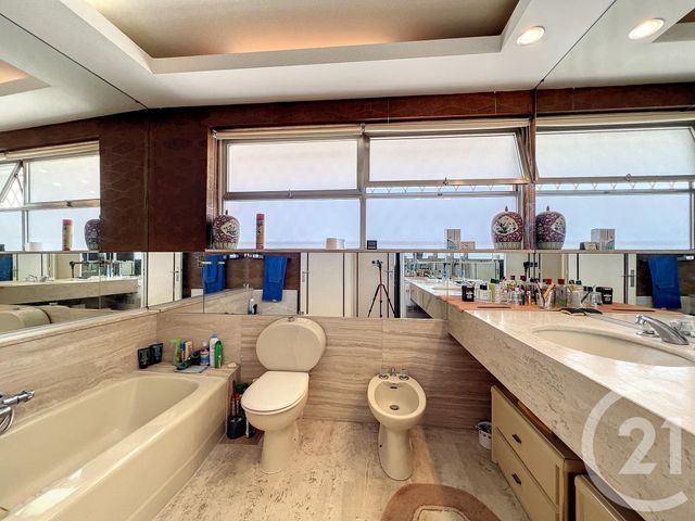 Appartement T4 à vendre - 4 pièces - 109.86 m2 - VILLENEUVE LOUBET - 06 - PROVENCE-ALPES-COTE-D-AZUR - Century 21 Marina Baie Des Anges