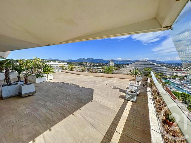 Appartement T4 à vendre - 4 pièces - 109.86 m2 - VILLENEUVE LOUBET - 06 - PROVENCE-ALPES-COTE-D-AZUR - Century 21 Marina Baie Des Anges