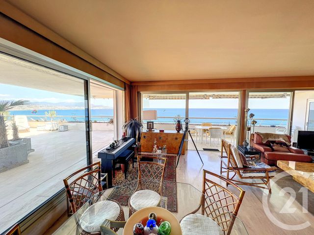 Appartement T4 à vendre - 4 pièces - 109.86 m2 - VILLENEUVE LOUBET - 06 - PROVENCE-ALPES-COTE-D-AZUR - Century 21 Marina Baie Des Anges