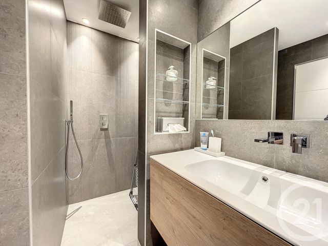 Appartement T3 à vendre - 3 pièces - 57.0 m2 - VILLENEUVE LOUBET - 06 - PROVENCE-ALPES-COTE-D-AZUR - Century 21 Marina Baie Des Anges