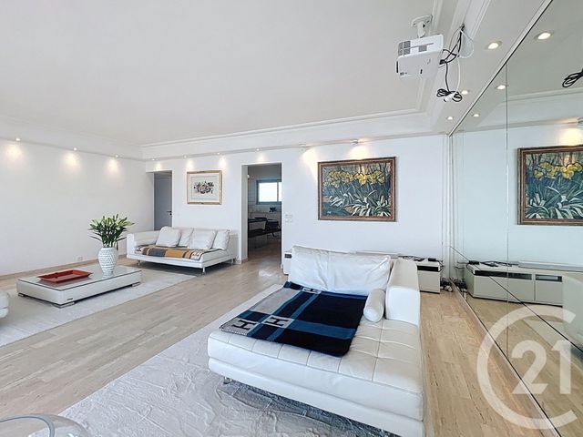 Appartement F4 à vendre - 4 pièces - 95.55 m2 - VILLENEUVE LOUBET - 06 - PROVENCE-ALPES-COTE-D-AZUR - Century 21 Marina Baie Des Anges