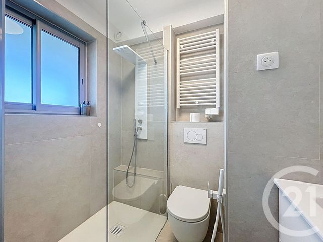 Appartement F4 à vendre - 4 pièces - 95.55 m2 - VILLENEUVE LOUBET - 06 - PROVENCE-ALPES-COTE-D-AZUR - Century 21 Marina Baie Des Anges