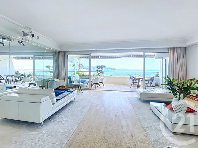 Appartement F4 à vendre - 4 pièces - 95.55 m2 - VILLENEUVE LOUBET - 06 - PROVENCE-ALPES-COTE-D-AZUR - Century 21 Marina Baie Des Anges