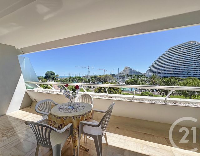 Afficher la photo en grand Appartement F2 à vendre - 2 pièces - 50.0 m2 - VILLENEUVE LOUBET - 06 - PROVENCE-ALPES-COTE-D-AZUR - Century 21 Marina Baie Des Anges