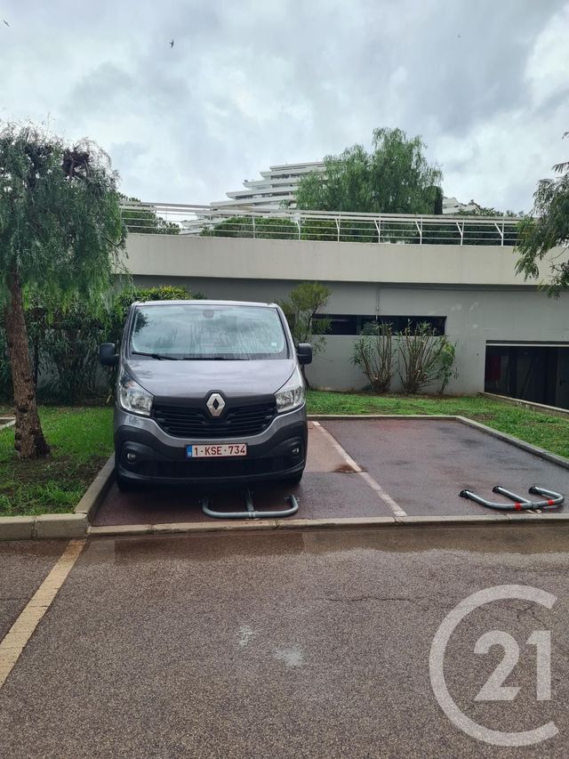 Afficher la photo en grand Appartement F2 à vendre - 2 pièces - 50.0 m2 - VILLENEUVE LOUBET - 06 - PROVENCE-ALPES-COTE-D-AZUR - Century 21 Marina Baie Des Anges