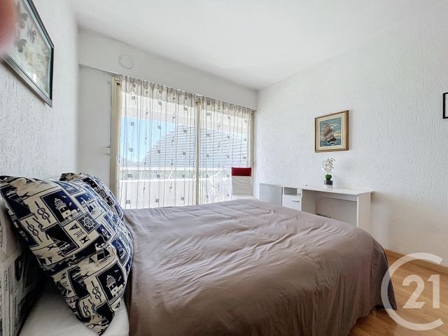 Afficher la photo en grand Appartement F2 à vendre - 2 pièces - 50.0 m2 - VILLENEUVE LOUBET - 06 - PROVENCE-ALPES-COTE-D-AZUR - Century 21 Marina Baie Des Anges