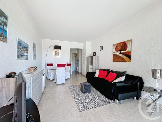 Afficher la photo en grand Appartement F2 à vendre - 2 pièces - 50.0 m2 - VILLENEUVE LOUBET - 06 - PROVENCE-ALPES-COTE-D-AZUR - Century 21 Marina Baie Des Anges