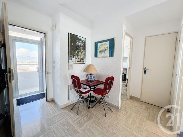 Afficher la photo en grand Appartement T2 à vendre - 2 pièces - 51.0 m2 - VILLENEUVE LOUBET - 06 - PROVENCE-ALPES-COTE-D-AZUR - Century 21 Marina Baie Des Anges