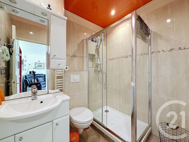 Appartement T3 à vendre - 3 pièces - 65.0 m2 - VILLENEUVE LOUBET - 06 - PROVENCE-ALPES-COTE-D-AZUR - Century 21 Marina Baie Des Anges