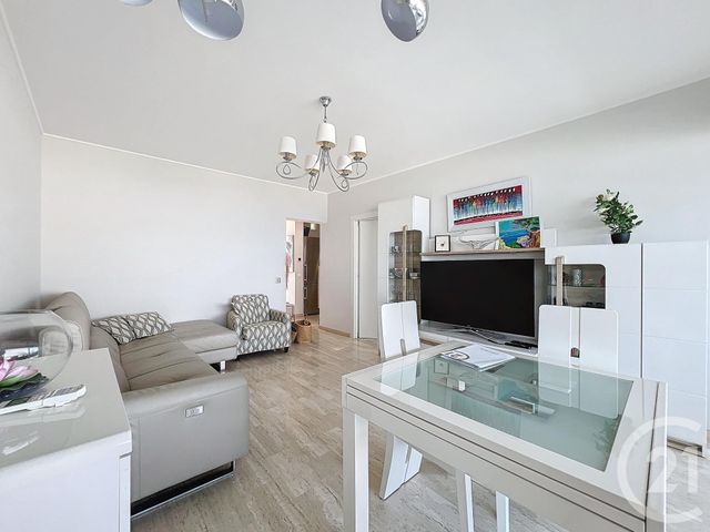 Appartement T3 à vendre - 3 pièces - 54.0 m2 - VILLENEUVE LOUBET - 06 - PROVENCE-ALPES-COTE-D-AZUR - Century 21 Marina Baie Des Anges