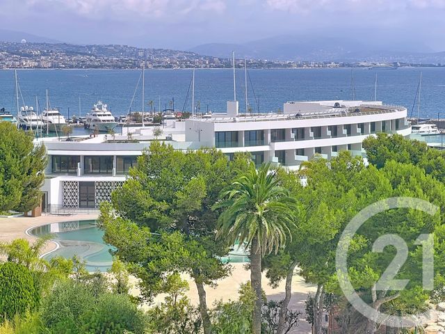 Appartement F4 à vendre - 4 pièces - 91.93 m2 - VILLENEUVE LOUBET - 06 - PROVENCE-ALPES-COTE-D-AZUR - Century 21 Marina Baie Des Anges