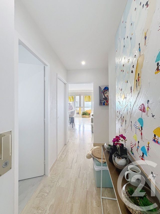 Appartement F4 à vendre - 4 pièces - 91.93 m2 - VILLENEUVE LOUBET - 06 - PROVENCE-ALPES-COTE-D-AZUR - Century 21 Marina Baie Des Anges