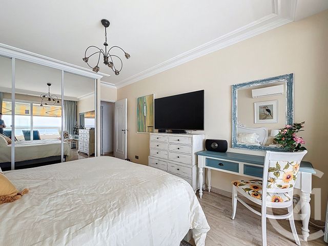 Appartement F4 à vendre - 4 pièces - 91.93 m2 - VILLENEUVE LOUBET - 06 - PROVENCE-ALPES-COTE-D-AZUR - Century 21 Marina Baie Des Anges