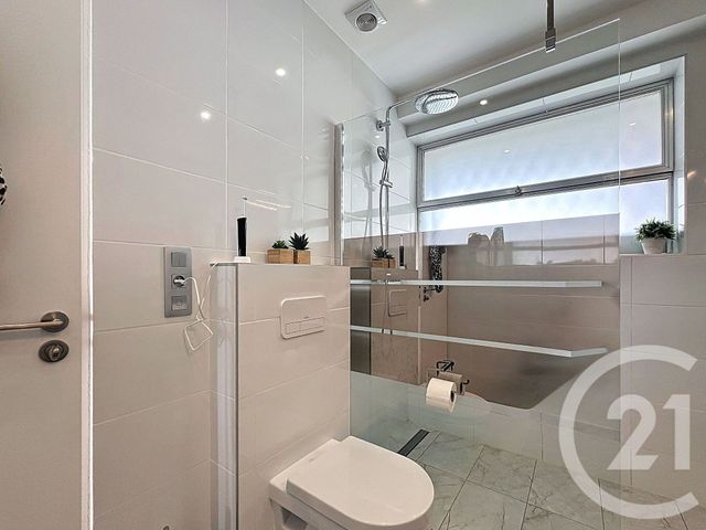 Appartement F4 à vendre - 4 pièces - 91.93 m2 - VILLENEUVE LOUBET - 06 - PROVENCE-ALPES-COTE-D-AZUR - Century 21 Marina Baie Des Anges