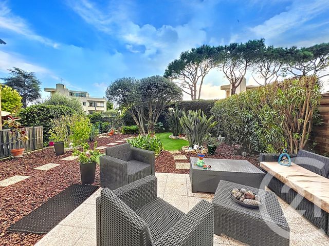 Appartement T2 à louer - 2 pièces - 52.0 m2 - VILLENEUVE LOUBET - 06 - PROVENCE-ALPES-COTE-D-AZUR - Century 21 Marina Baie Des Anges