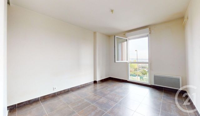 Appartement F2 à vendre - 2 pièces - 47.15 m2 - ANTIBES - 06 - PROVENCE-ALPES-COTE-D-AZUR - Century 21 Marina Baie Des Anges