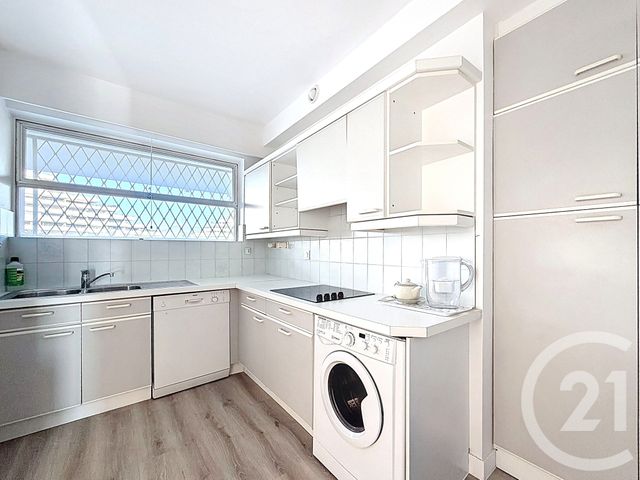 Appartement T2 à vendre - 2 pièces - 56.25 m2 - VILLENEUVE LOUBET - 06 - PROVENCE-ALPES-COTE-D-AZUR - Century 21 Marina Baie Des Anges