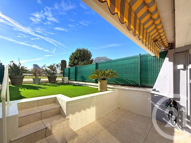 Appartement Studio à vendre - 1 pièce - 22.0 m2 - VILLENEUVE LOUBET - 06 - PROVENCE-ALPES-COTE-D-AZUR - Century 21 Marina Baie Des Anges