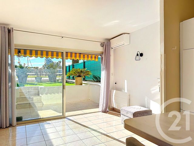 Appartement Studio à vendre - 1 pièce - 22.0 m2 - VILLENEUVE LOUBET - 06 - PROVENCE-ALPES-COTE-D-AZUR - Century 21 Marina Baie Des Anges