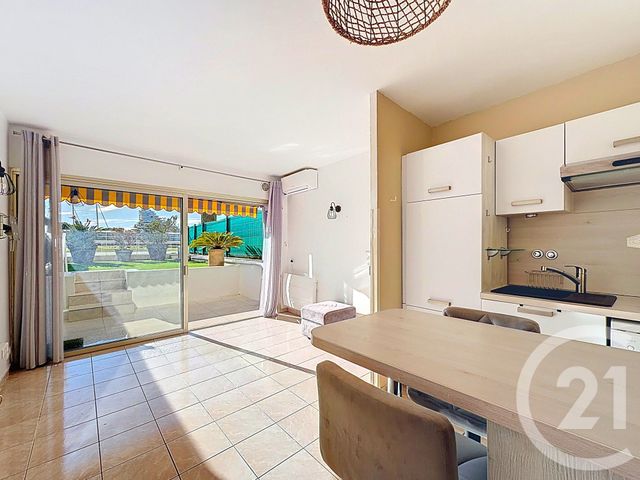 Appartement Studio à vendre - 1 pièce - 22.0 m2 - VILLENEUVE LOUBET - 06 - PROVENCE-ALPES-COTE-D-AZUR - Century 21 Marina Baie Des Anges