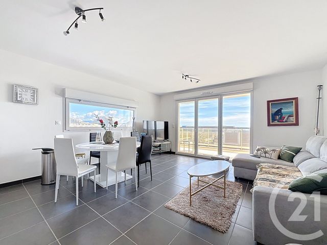 Appartement F4 à vendre - 4 pièces - 87.6 m2 - VILLENEUVE LOUBET - 06 - PROVENCE-ALPES-COTE-D-AZUR - Century 21 Marina Baie Des Anges