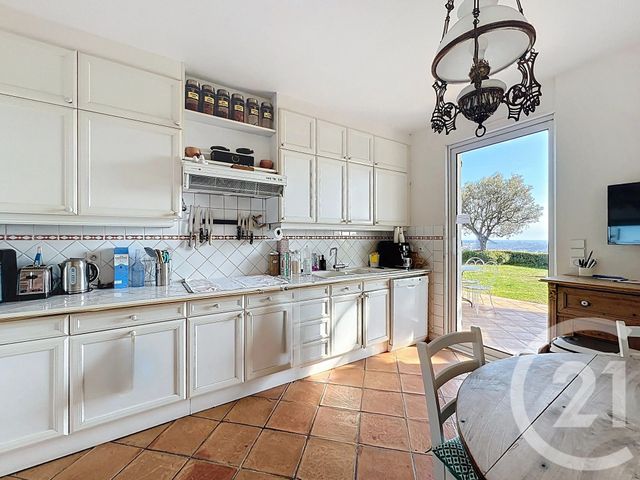 maison à vendre - 6 pièces - 200.0 m2 - VILLENEUVE LOUBET - 06 - PROVENCE-ALPES-COTE-D-AZUR - Century 21 Marina Baie Des Anges
