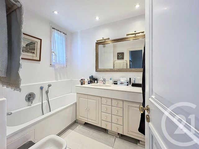 maison à vendre - 6 pièces - 200.0 m2 - VILLENEUVE LOUBET - 06 - PROVENCE-ALPES-COTE-D-AZUR - Century 21 Marina Baie Des Anges