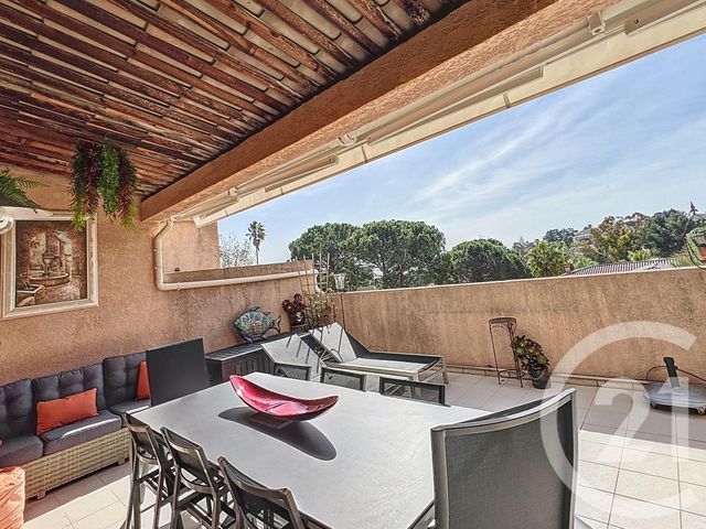 Appartement F3 à vendre - 3 pièces - 63.0 m2 - VILLENEUVE LOUBET - 06 - PROVENCE-ALPES-COTE-D-AZUR - Century 21 Marina Baie Des Anges