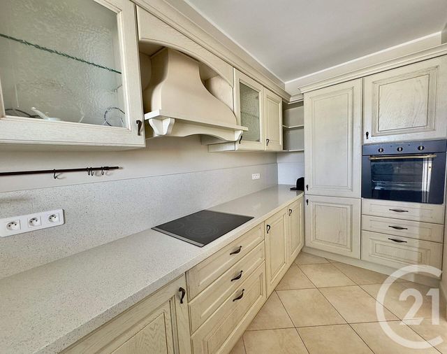 Appartement T4 à vendre - 4 pièces - 110.0 m2 - VILLENEUVE LOUBET - 06 - PROVENCE-ALPES-COTE-D-AZUR - Century 21 Marina Baie Des Anges