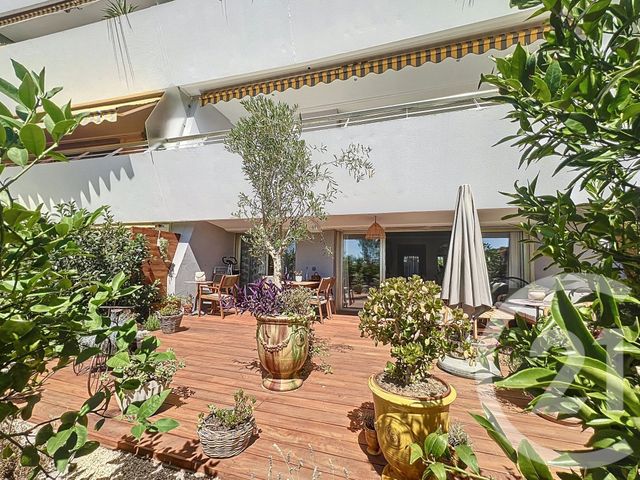 Appartement à vendre - 3 pièces - 67.2 m2 - VILLENEUVE LOUBET - 06 - PROVENCE-ALPES-COTE-D-AZUR - Century 21 Marina Baie Des Anges