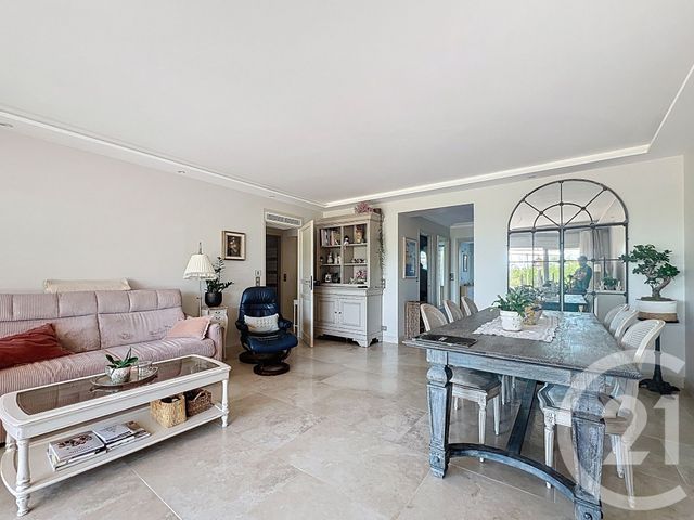 Appartement à vendre - 3 pièces - 67.2 m2 - VILLENEUVE LOUBET - 06 - PROVENCE-ALPES-COTE-D-AZUR - Century 21 Marina Baie Des Anges