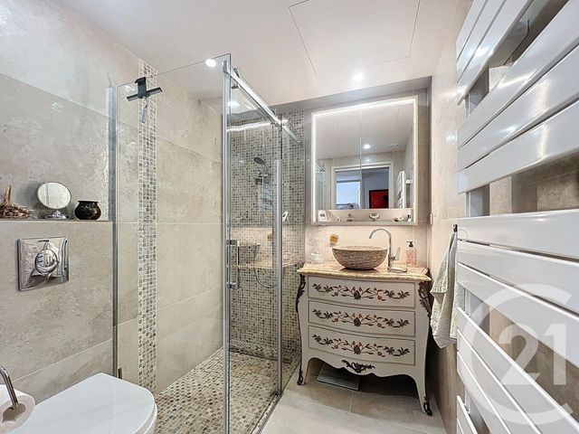 Appartement à vendre - 3 pièces - 67.2 m2 - VILLENEUVE LOUBET - 06 - PROVENCE-ALPES-COTE-D-AZUR - Century 21 Marina Baie Des Anges