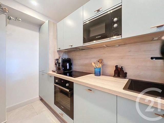 Appartement à vendre - 3 pièces - 67.2 m2 - VILLENEUVE LOUBET - 06 - PROVENCE-ALPES-COTE-D-AZUR - Century 21 Marina Baie Des Anges
