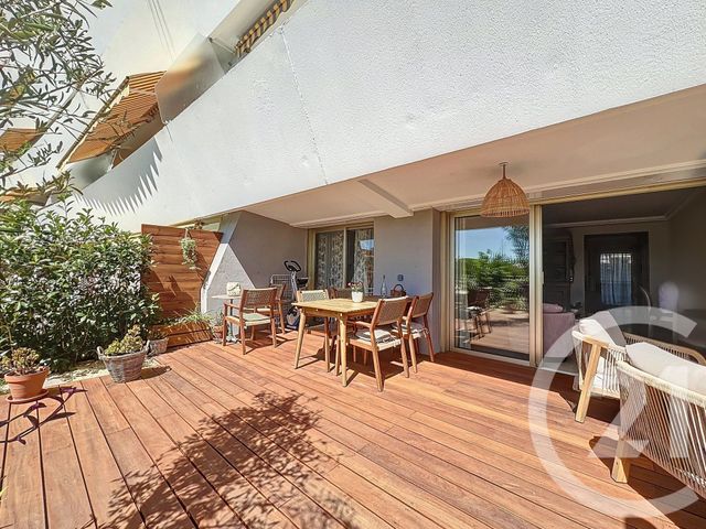 Appartement à vendre - 3 pièces - 67.2 m2 - VILLENEUVE LOUBET - 06 - PROVENCE-ALPES-COTE-D-AZUR - Century 21 Marina Baie Des Anges