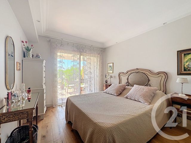 Appartement à vendre - 3 pièces - 67.2 m2 - VILLENEUVE LOUBET - 06 - PROVENCE-ALPES-COTE-D-AZUR - Century 21 Marina Baie Des Anges