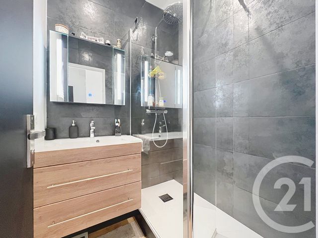 Appartement T2 à vendre - 2 pièces - 36.0 m2 - VILLENEUVE LOUBET - 06 - PROVENCE-ALPES-COTE-D-AZUR - Century 21 Marina Baie Des Anges