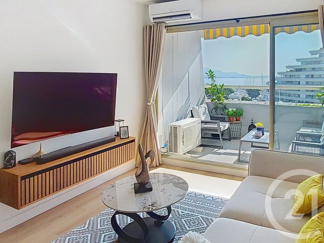 Appartement T2 à vendre - 2 pièces - 36.0 m2 - VILLENEUVE LOUBET - 06 - PROVENCE-ALPES-COTE-D-AZUR - Century 21 Marina Baie Des Anges