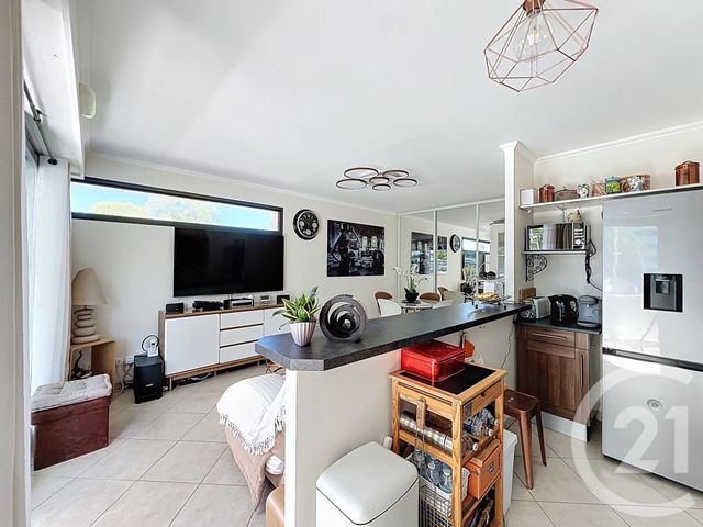 Appartement F2 à vendre - 2 pièces - 45.35 m2 - VILLENEUVE LOUBET - 06 - PROVENCE-ALPES-COTE-D-AZUR - Century 21 Marina Baie Des Anges