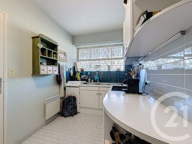 Appartement F3 à vendre - 3 pièces - 77.86 m2 - VILLENEUVE LOUBET - 06 - PROVENCE-ALPES-COTE-D-AZUR - Century 21 Marina Baie Des Anges