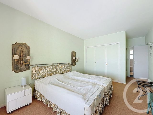 Appartement F3 à vendre - 3 pièces - 77.86 m2 - VILLENEUVE LOUBET - 06 - PROVENCE-ALPES-COTE-D-AZUR - Century 21 Marina Baie Des Anges