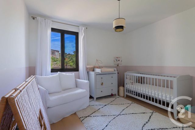 Afficher la photo en grand Appartement T3 à vendre - 3 pièces - 90.0 m2 - VILLENEUVE LOUBET - 06 - PROVENCE-ALPES-COTE-D-AZUR - Century 21 Marina Baie Des Anges