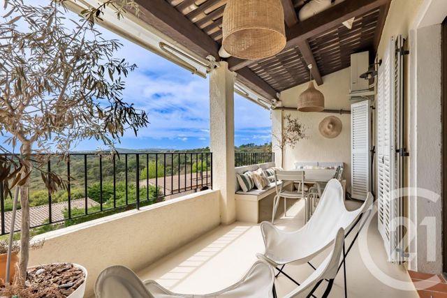 Afficher la photo en grand Appartement T3 à vendre - 3 pièces - 90.0 m2 - VILLENEUVE LOUBET - 06 - PROVENCE-ALPES-COTE-D-AZUR - Century 21 Marina Baie Des Anges