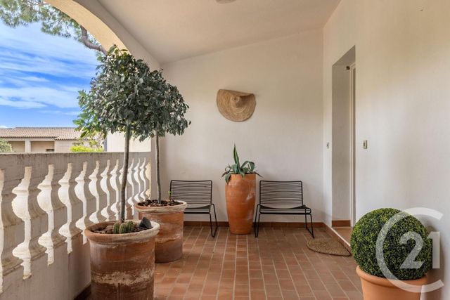 Afficher la photo en grand Appartement T3 à vendre - 3 pièces - 90.0 m2 - VILLENEUVE LOUBET - 06 - PROVENCE-ALPES-COTE-D-AZUR - Century 21 Marina Baie Des Anges