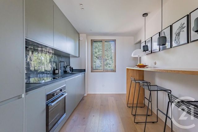 Afficher la photo en grand Appartement T3 à vendre - 3 pièces - 90.0 m2 - VILLENEUVE LOUBET - 06 - PROVENCE-ALPES-COTE-D-AZUR - Century 21 Marina Baie Des Anges